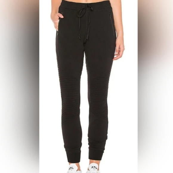NWOT Alo Black Yoga Sweatpants Urban Moto Workout Gym M - Picture 5 of 15